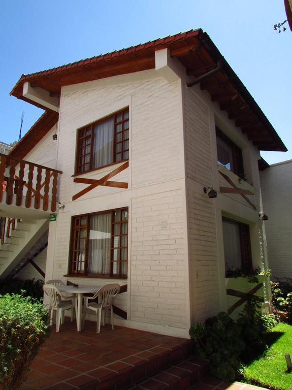 Apartamentos Los Quipus Quito Esterno foto