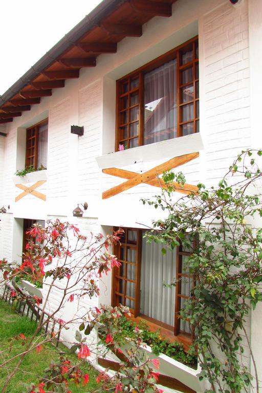 Apartamentos Los Quipus Quito Esterno foto