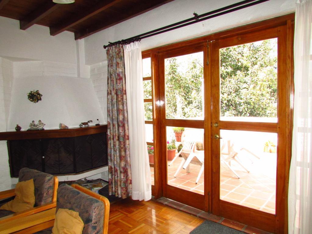 Apartamentos Los Quipus Quito Esterno foto