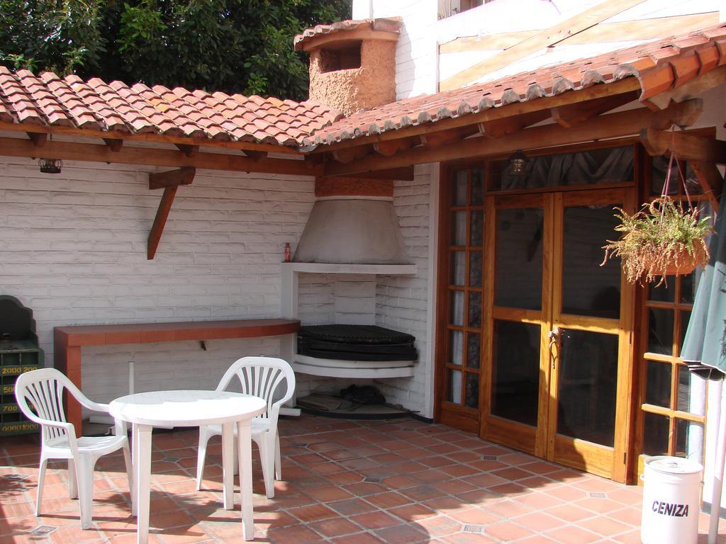 Apartamentos Los Quipus Quito Esterno foto