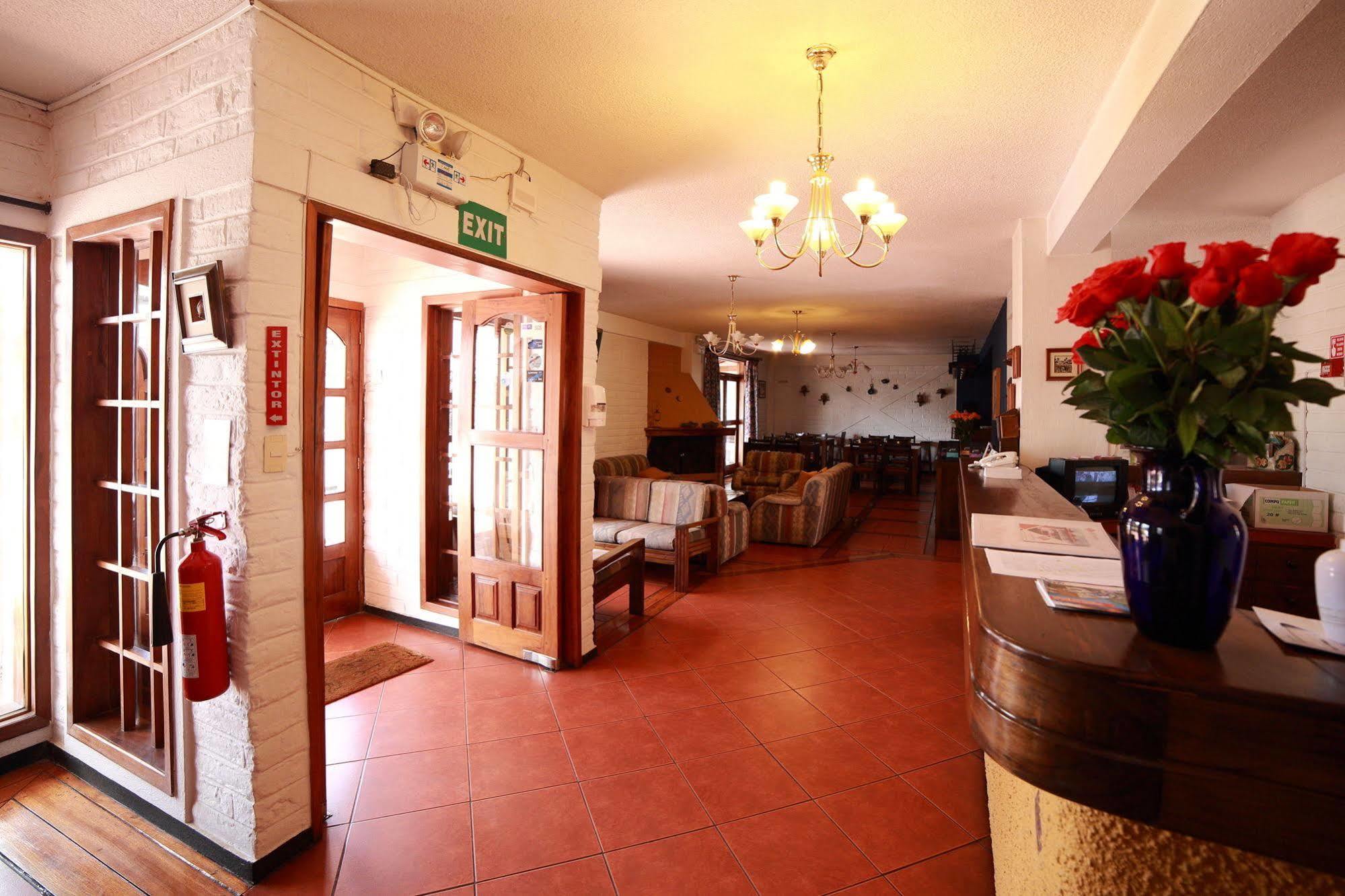 Apartamentos Los Quipus Quito Esterno foto