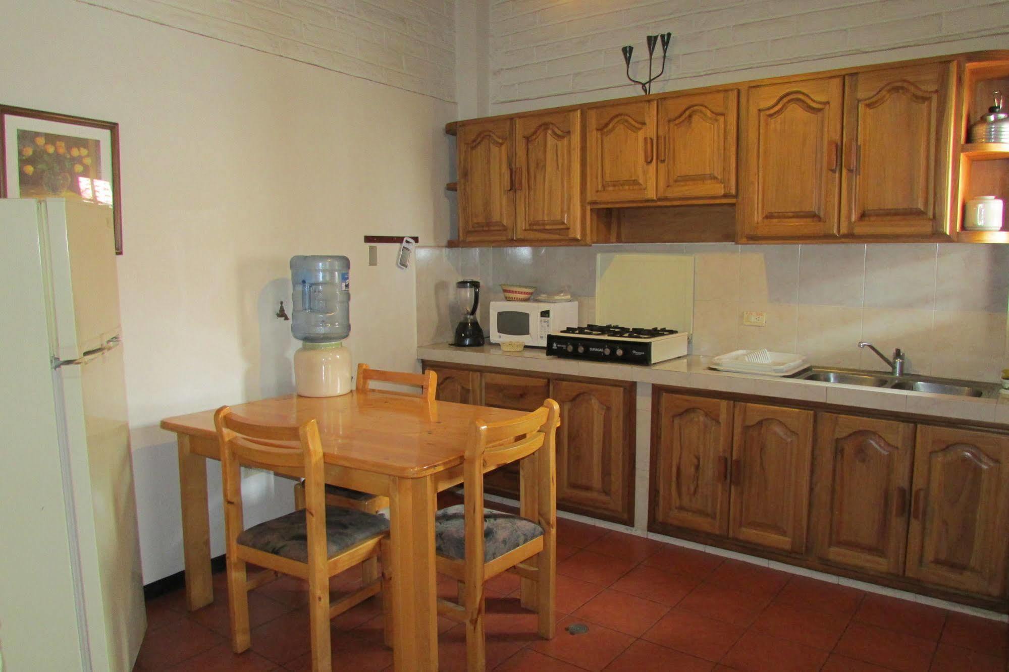 Apartamentos Los Quipus Quito Esterno foto